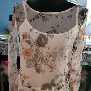Yessica beige and floral blouse